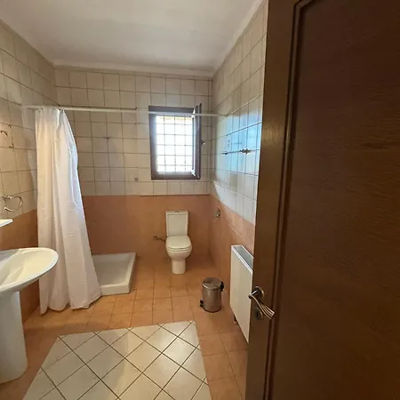 Lux - One Bedroom , Living , Kitchen , Bathroom - For 1 To 7 People, Also For Parties & Gatherings Up To 25 People, Only 15 Minutes From Thessaloniki Center And 8' Minutes From Thessaloniki Airport Apartment