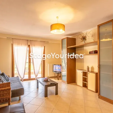 Lux - One Bedroom , Living , Kitchen , Bathroom - For 1 To 7 People, Also For Parties & Gatherings Up To 25 People, Only 15 Minutes From Thessaloniki Center And 8' Minutes From Thessaloniki Airport *