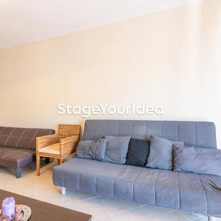 Lux - One Bedroom , Living , Kitchen , Bathroom - For 1 To 7 People, Also For Parties & Gatherings Up To 25 People, Only 15 Minutes From Thessaloniki Center And 8' Minutes From Thessaloniki Airport *