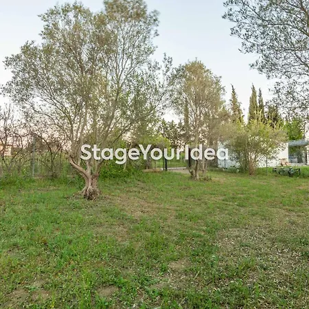 Lux - One Bedroom , Living , Kitchen , Bathroom - For 1 To 7 People, Also For Parties & Gatherings Up To 25 People, Only 15 Minutes From Thessaloniki Center And 8' Minutes From Thessaloniki Airport * Neon Rysion