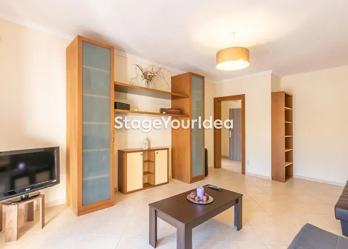 Lux - One Bedroom , Living , Kitchen , Bathroom - For 1 To 7 People, Also For Parties & Gatherings Up To 25 People, Only 15 Minutes From Thessaloniki Center And 8' Minutes From Thessaloniki Airport * Neon Rysion